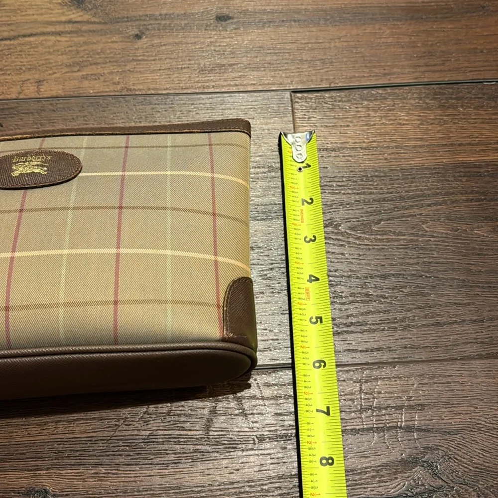 Burberrys Pre owned vintage Toiletry/Wristlet  Bag in Coated Canvas/Leather Trim - Picture 10 of 11